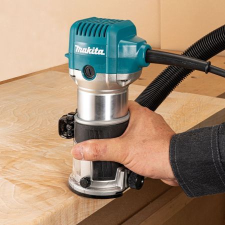 Фрезер Makita  RT0702CX2 в Уфе