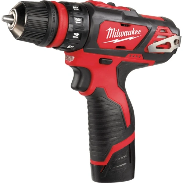 Аккумуляторная безударная дрель-шуруповерт Milwaukee со сменными насадками M12 BDDXKIT-202C