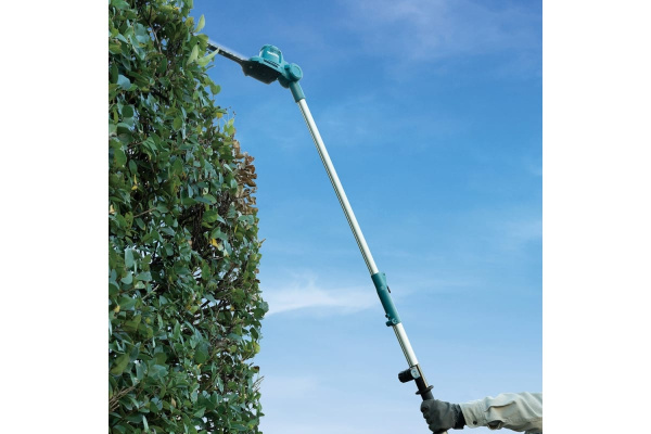 Кусторез аккумуляторный Makita UN460WDWA в Екатеринбурге