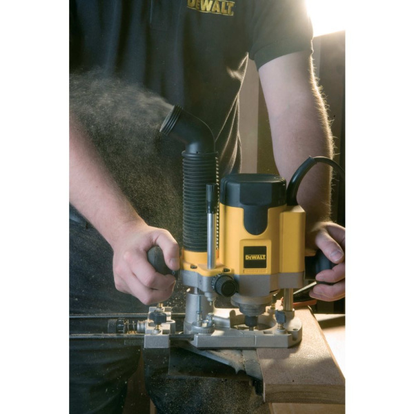 Фрезер "DeWalt" DW621 DW621-QS в Уфе