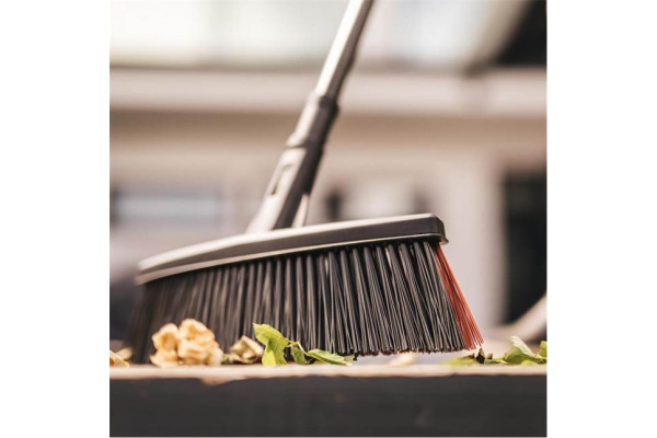 Метла Fiskars Solid средняя 1025921 в Уфе 