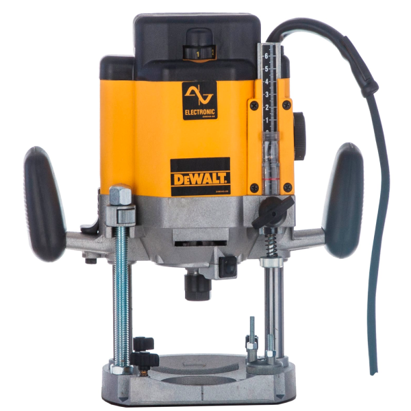 Фрезер DeWalt DWE625Е-QS в Уфе