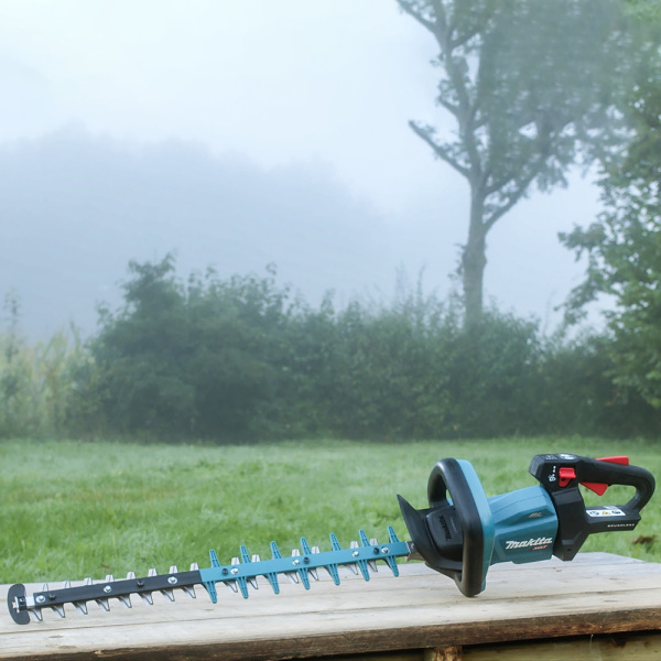 Кусторез аккумуляторный Makita XGT 40VMAX UH004GZ в Екатеринбурге