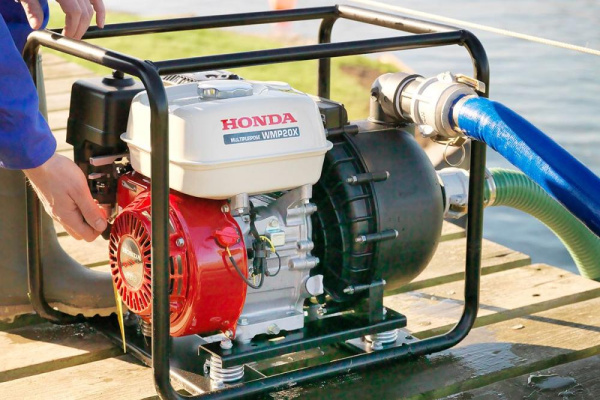 Мотопомпа бензиновая Honda WMP20X1E1T в комплекте с рукавами в Екатеринбурге