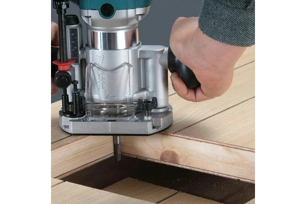 Фрезер Makita RT0702C в Уфе