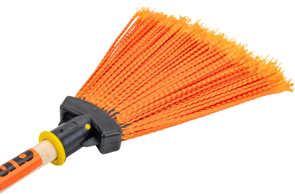 Веник Amigo Grande  из полипропилена с деревянной ручкой 76004 в Уфе 