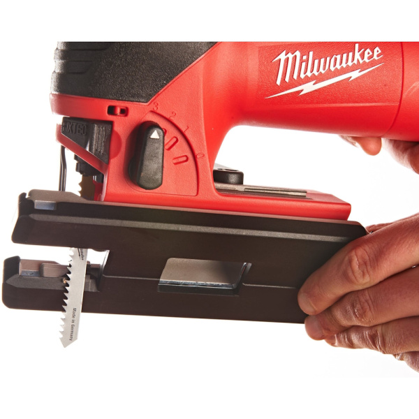 Лобзик Milwaukee JS 120 4933381680