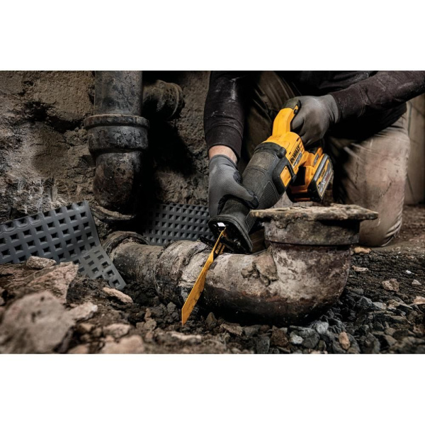 Пила сабельная аккумуляторная DeWalt DCS389NT-XJ в Уфе