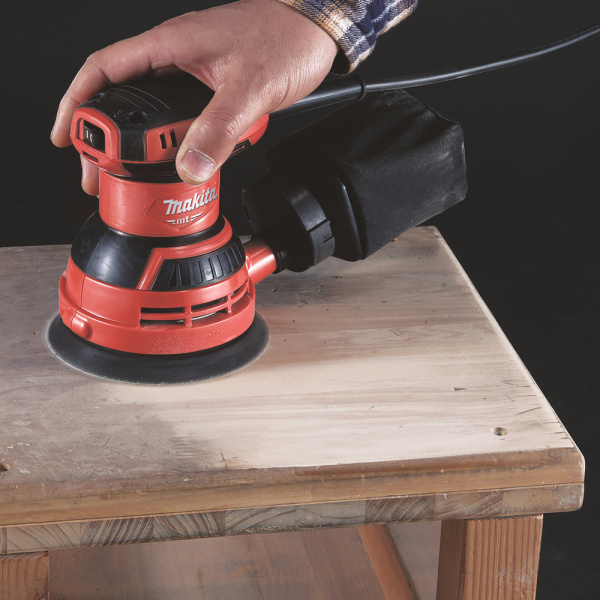 Эксцентриковая шлифмашина Makita M9204 (серия МТ) в Уфе