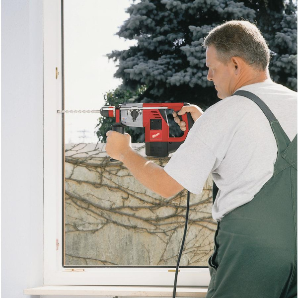 Перфоратор "Milwaukee" PLH 32 XE 4933400069