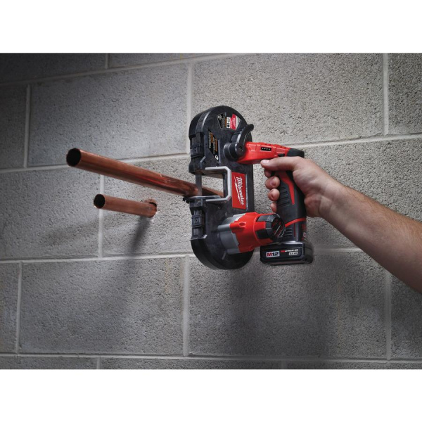 Акк. ленточная пила Milwaukee M12 BS-0