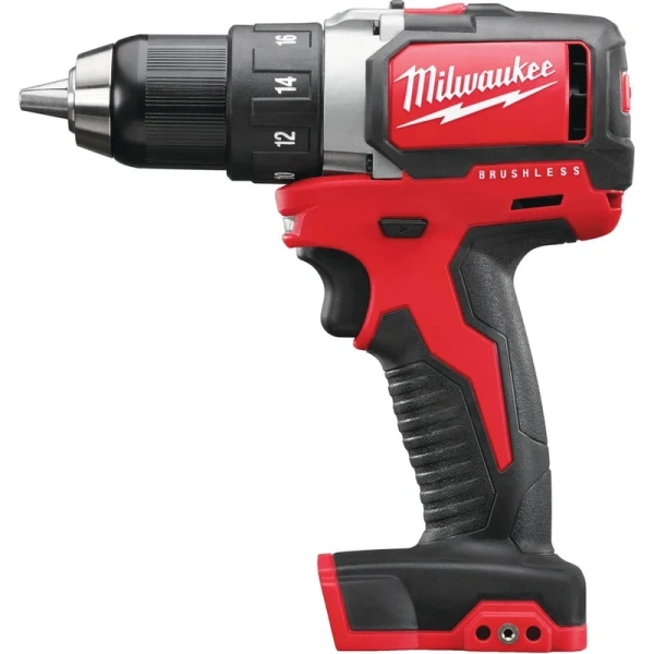 Аккумуляторная безударная дрель-шуруповерт, бесщеточная Milwaukee M18 BLDD-0