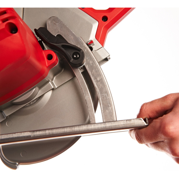 Циркулярная пила Milwaukee MCS 66 4933440615