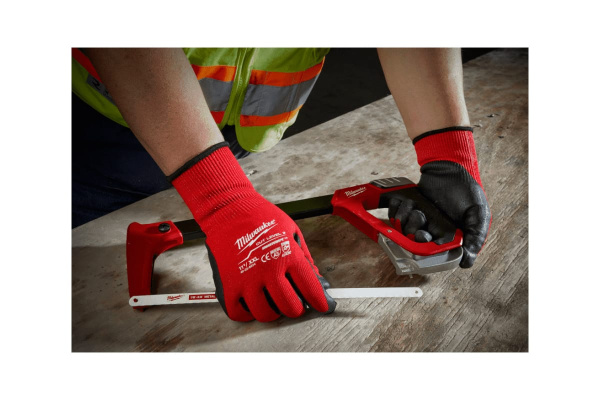 Перчатки Milwaukee с защитой от порезов уровень 3 размер 8/M 4932471420