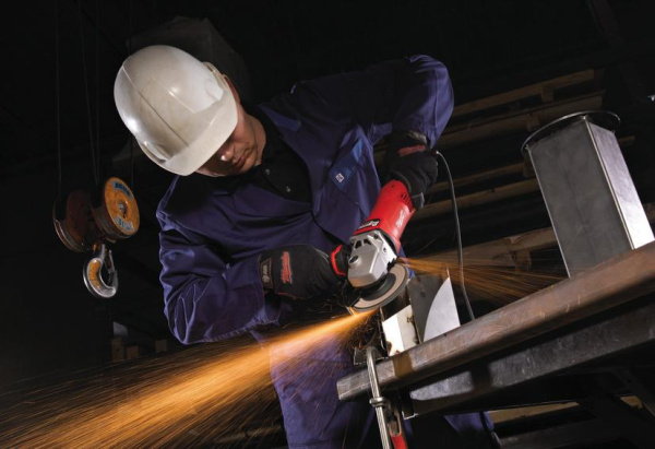 Угловая шлифмашина Milwaukee AGV 17-150 XC/DMS 4933432250