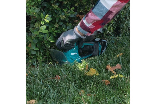 Ножницы аккумуляторные для травы Makita DUM111SYX в Уфе