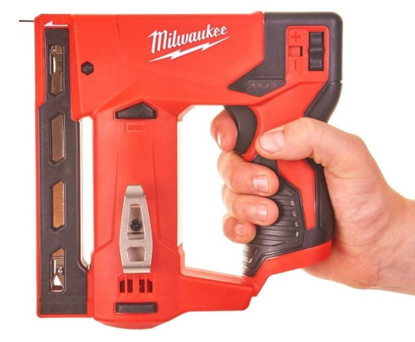 Аккумуляторный степлер субкомпактный Milwaukee M12 BST-0