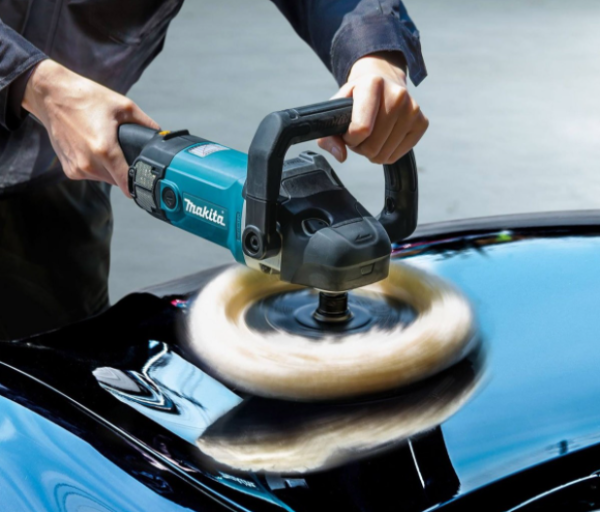 Полировальная машина Makita 9237CB в Екатеринбурге