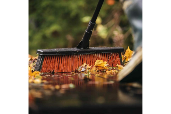 Метла Fiskars большая Solid  1025926 в Уфе 